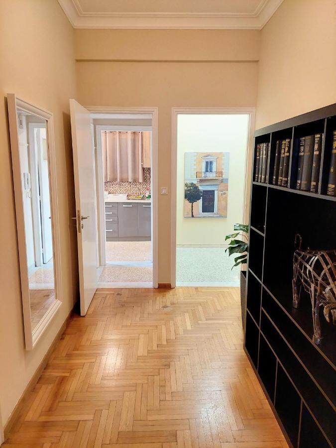 Grand Apartment In Parliament Square Athens Exterior photo