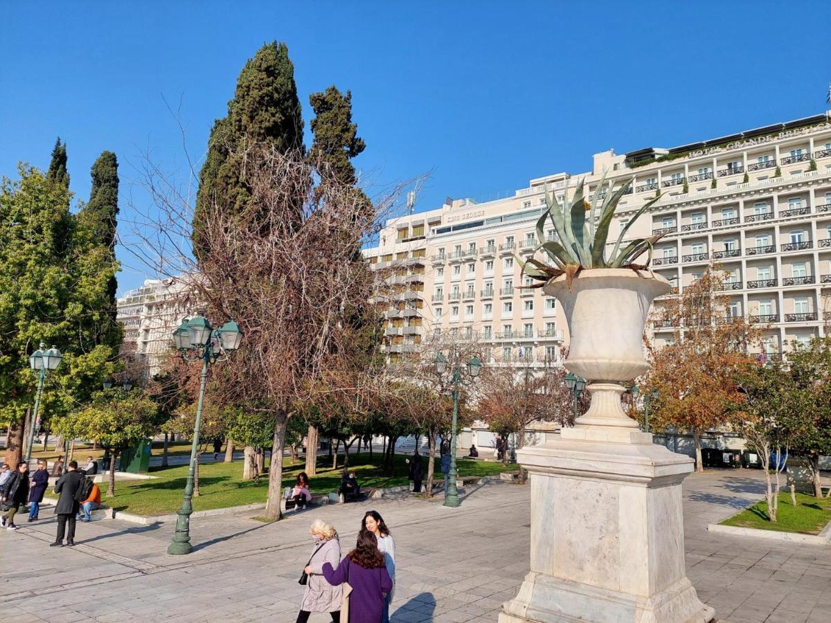 Grand Apartment In Parliament Square Athens Exterior photo
