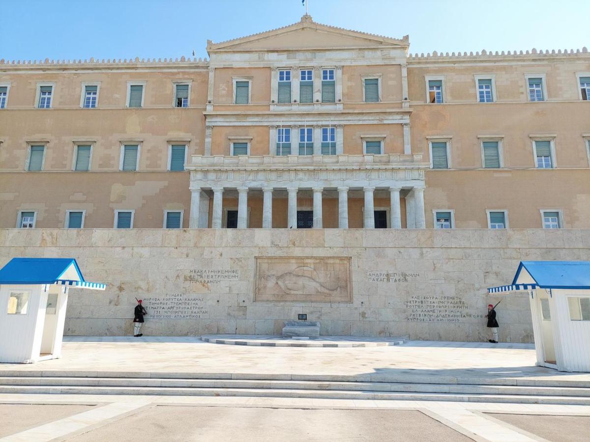 Grand Apartment In Parliament Square Athens Exterior photo