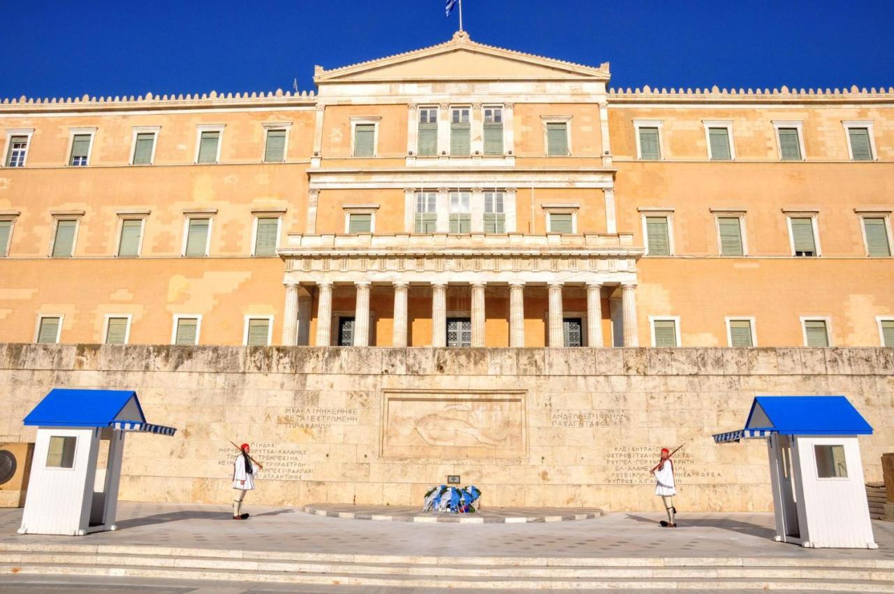 Grand Apartment In Parliament Square Athens Exterior photo